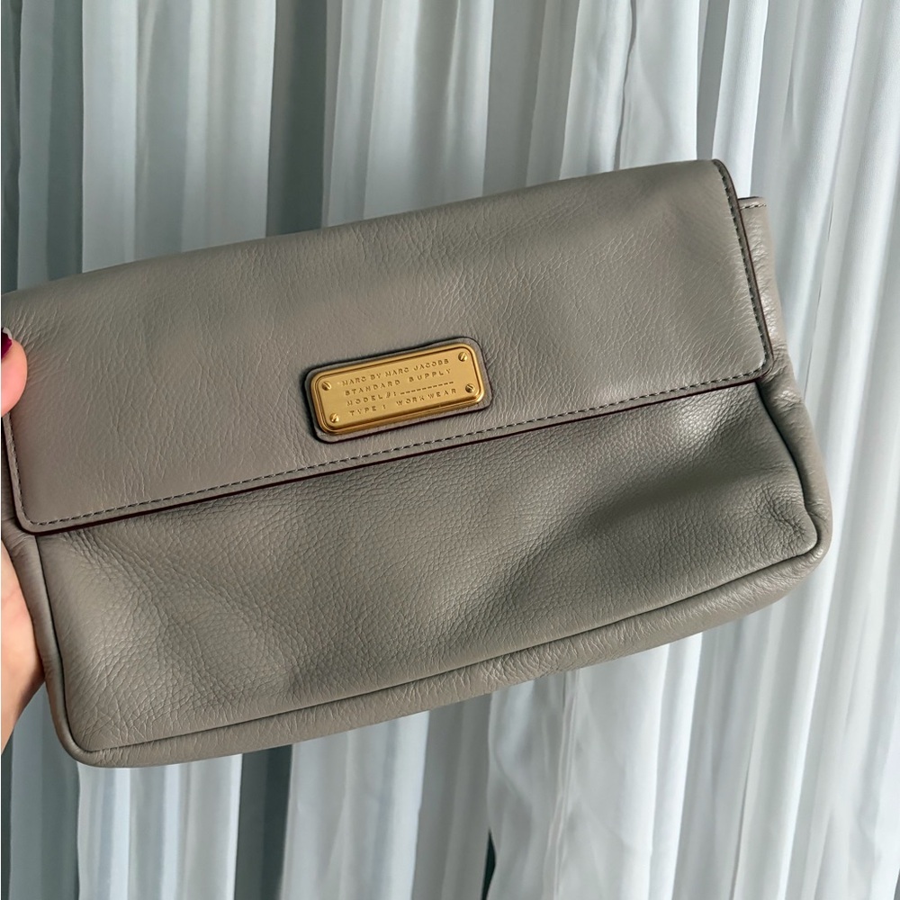 Marc Jacobs Taupe Leather clutch